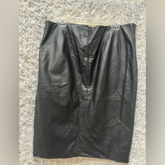 ASOS Charcoal LEATHER KNEE LENGTH LEATHER SKIRT, MOB WIFE, SIZE 16 - Picture 5 of 8